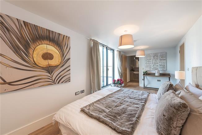 Apartment Block in London 04